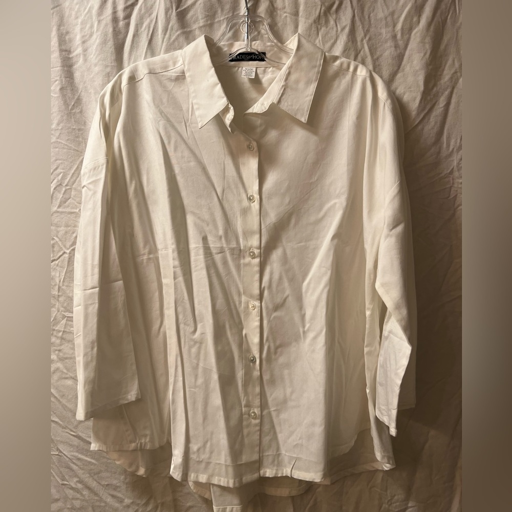 Trades of Hope S/M Women’s White Top